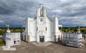 Grajewo, Kościół Matki Bożej Nieustającej Pomocy, arch. Tadeusz Zipser